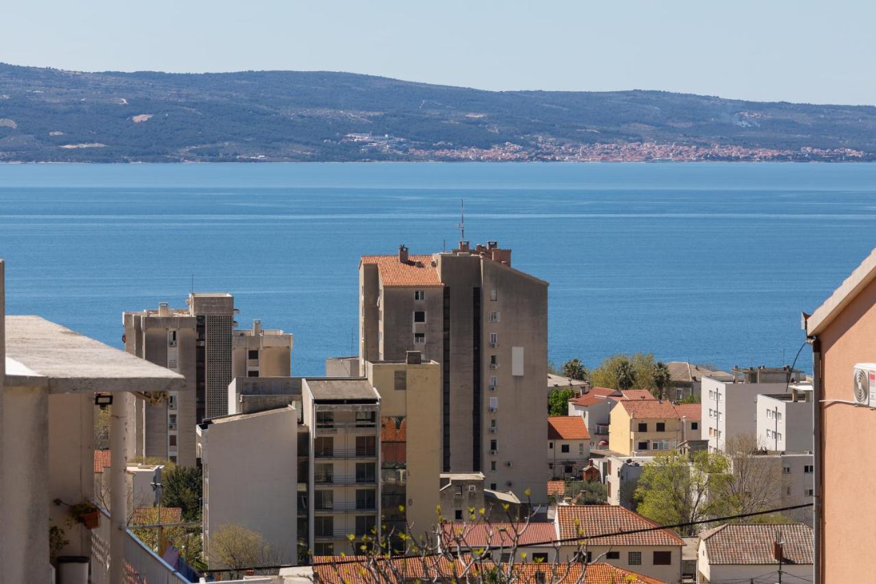 Apartments With A Parking Space Dugi Rat, Omis - 19516 Eksteriør billede